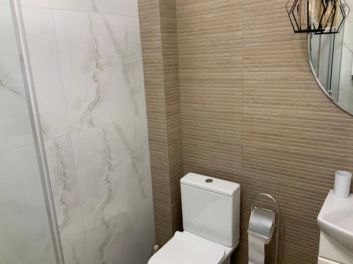 Дизайнерський Ремонт&Центр& Vip, Електрозаправка На Території Будинку Rivne Ngoại thất bức ảnh